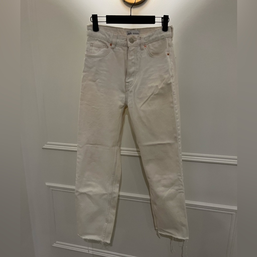 Zara Off White High-Rise Straight Jeans